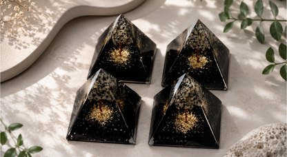 TOUMALINE BLACK + 
DALMANTION JASPER NUBIAN 
PYRAMIDS